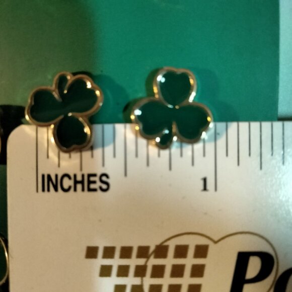Gold Tone Green Shamrock Clover Earrings St Patricks Day - Picture 2 of 2